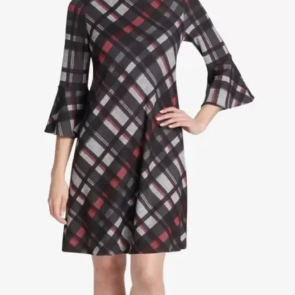 Jessica Howard Black and Red A-line Dress with 3/4 Bell Sleeves  Size PM